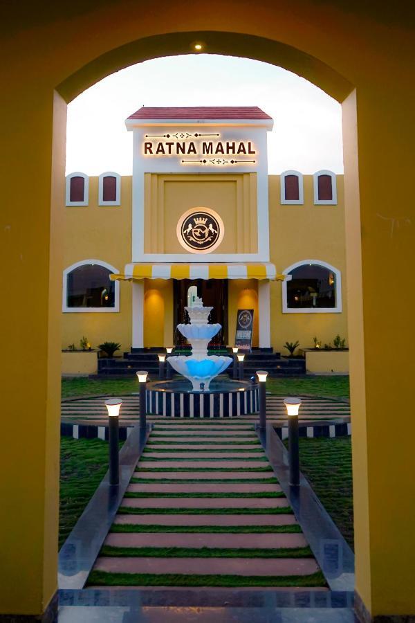 Ratna Mahal Dhamnod Екстер'єр фото